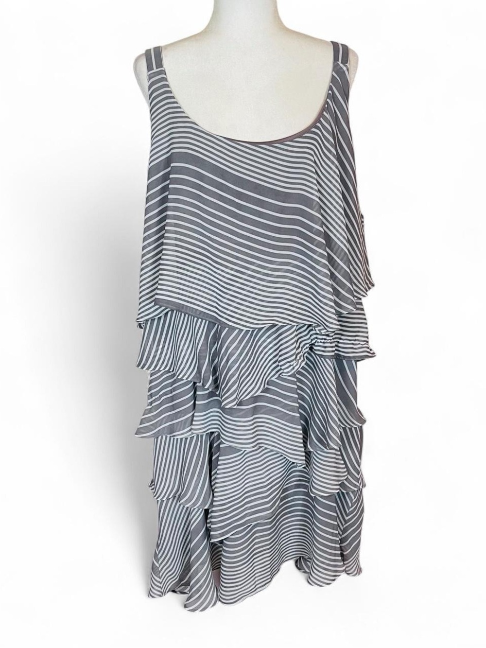 Signature By Robbie Bee Plus Size 24W Sleeveless Layered Tiered Dress Gray White